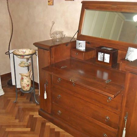 Affittacamere Casa Sofia Ангьяри Номер фото